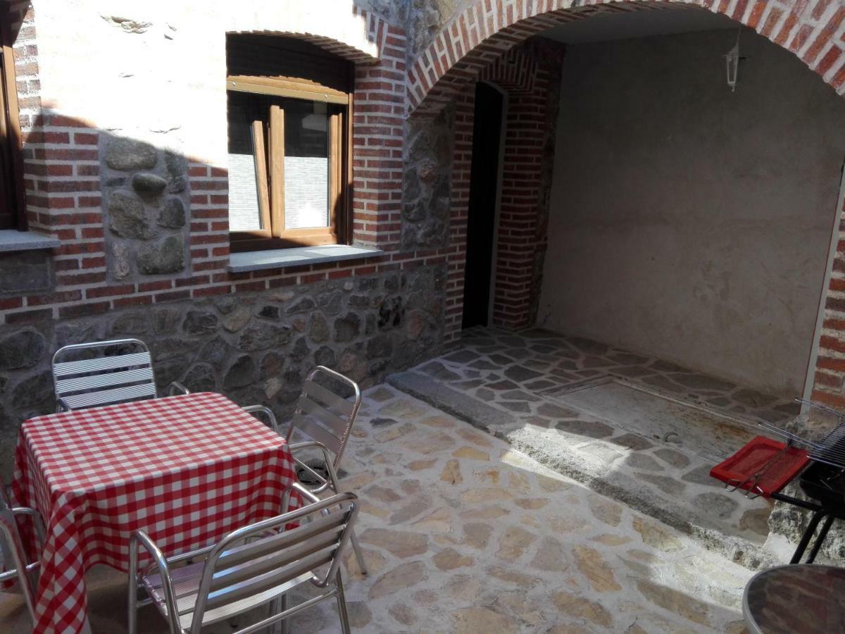 Abadía del Marqués de Avila Vega de Santa María Exterior foto